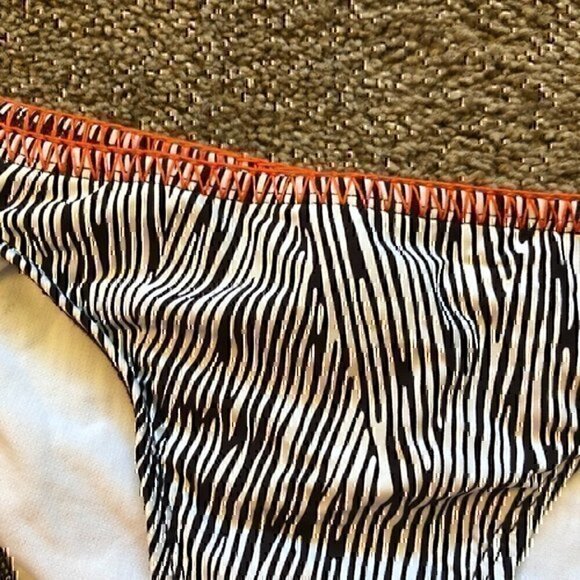 NEW NWT KENNETH COLE REACTION Brown White Zebra Hipster Swim Bikini BOTTOM Small - Picture 3 of 8